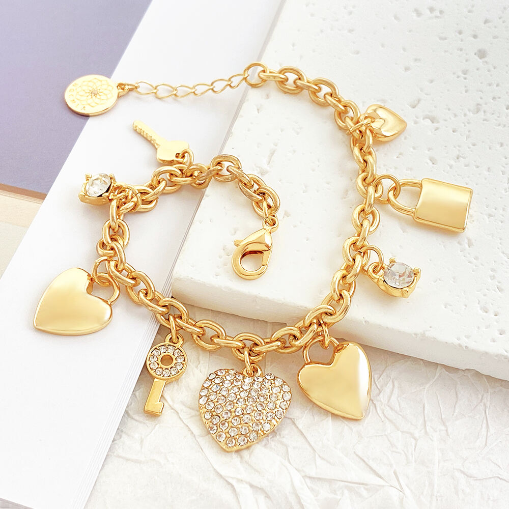 Designer Jewelry Famous Brands Fashion Heart Open Charm Bracelet Set Key and Lock Heart Bracelet for Women Diamond Bangle supplier