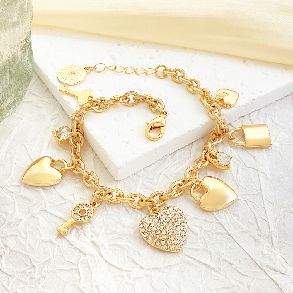 Designer Jewelry Famous Brands Fashion Heart Open Charm Bracelet Set Key and Lock Heart Bracelet for Women Diamond Bangle factory