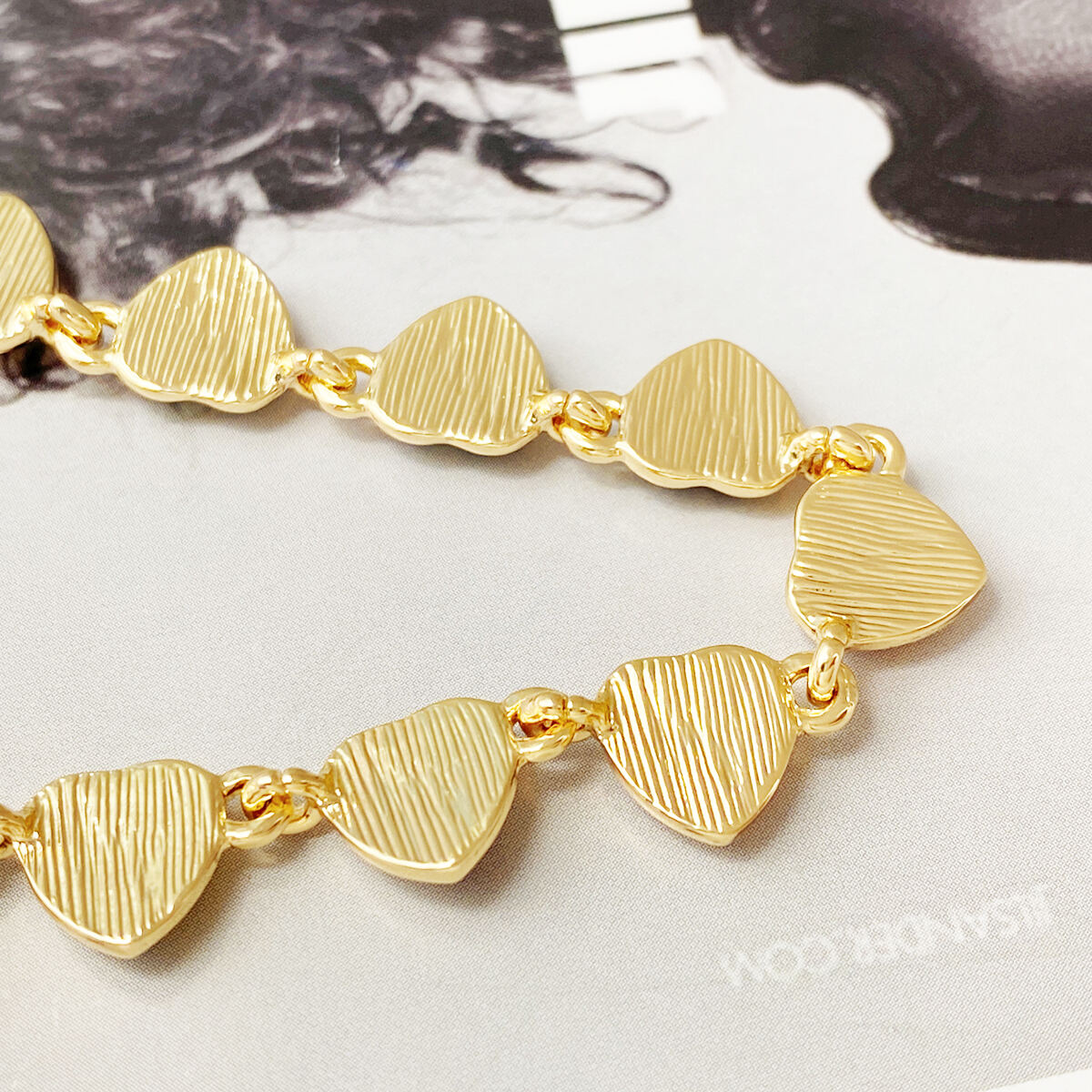 product jewelry brand customized diamond gemstone heart charms 18k gold plated choker necklace for women punk zinc alloy unisex oem odm-4