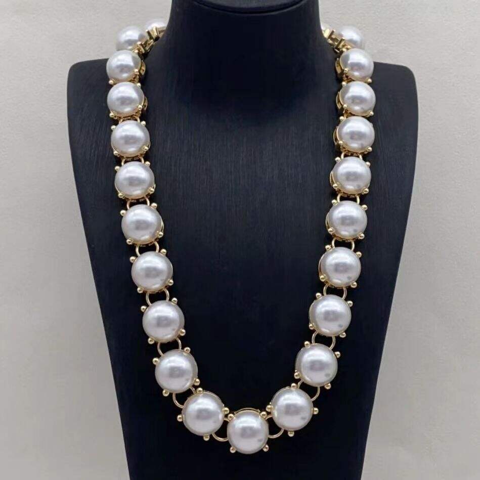 Wholesale Fashion Simple Style Hot Sale Gold Plated Jewelry Large Pearl Necklace Pearl Earring Set for Women supplier