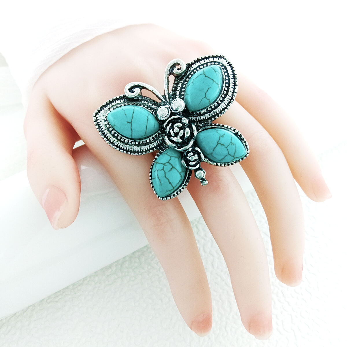 New Fashion Custom Vintage butterfly Geometric Shell Turquoise Natural Stone Elastic Ring for Women factory