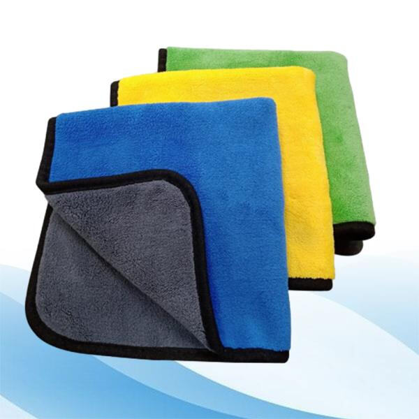 Superior cleaning performance without scratching or streaking