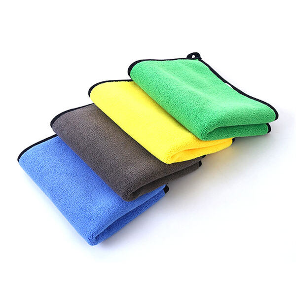 Cara menggunakan dengan benar kain cuci mobil microfiber untuk hasil optimal