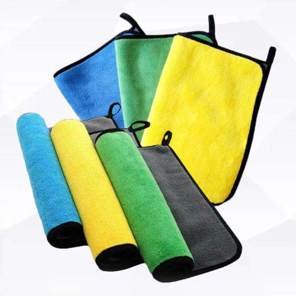 Effortlessly Achieve Streak-Free Shine with our Glass Cleaning Cloths