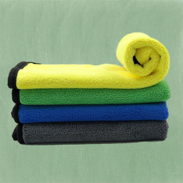 Häufige Probleme mit Reinigungstüchern und wie Mikrofaser sie löst