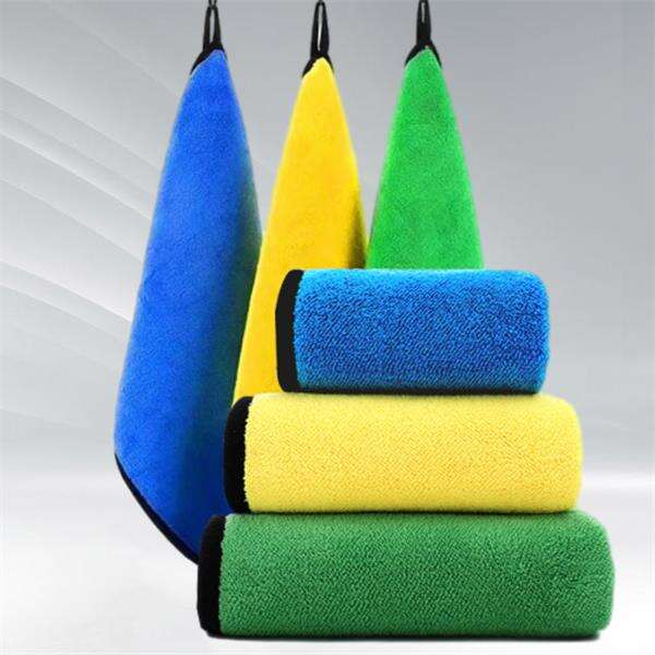 Superior absorption and non-abrasive material for streak-free drying and shining