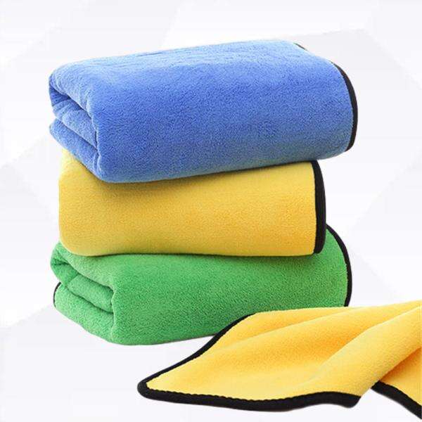Microfiber cloth for car windows and mirrors