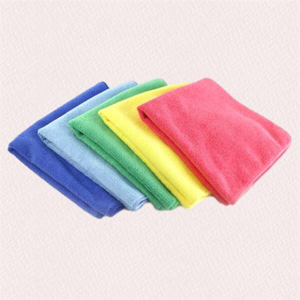 The Benefits of Using Microfiber Fabric for Cleaning Purposes