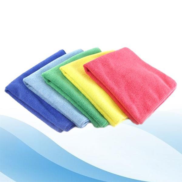 Premium Microfiber Towels for Cars Designed for Fast Drying and Polishing