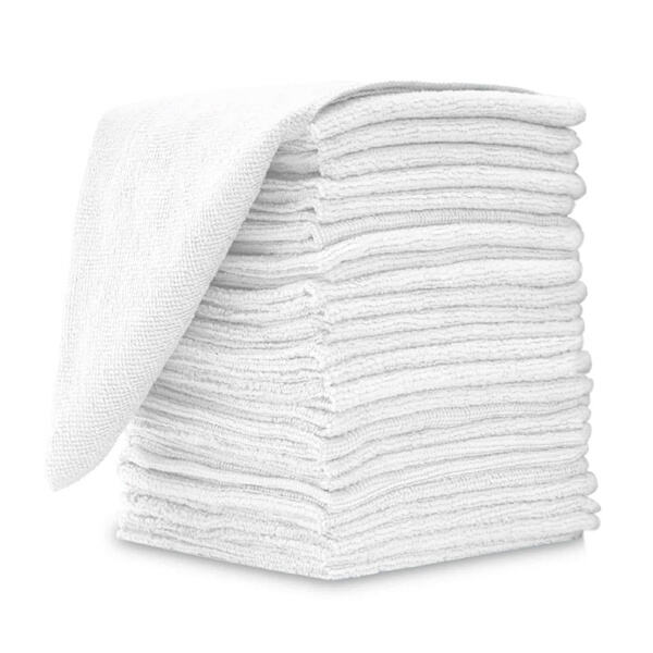 Os beneficios de usar toallas para a limpeza facial para limpar e exfoliar