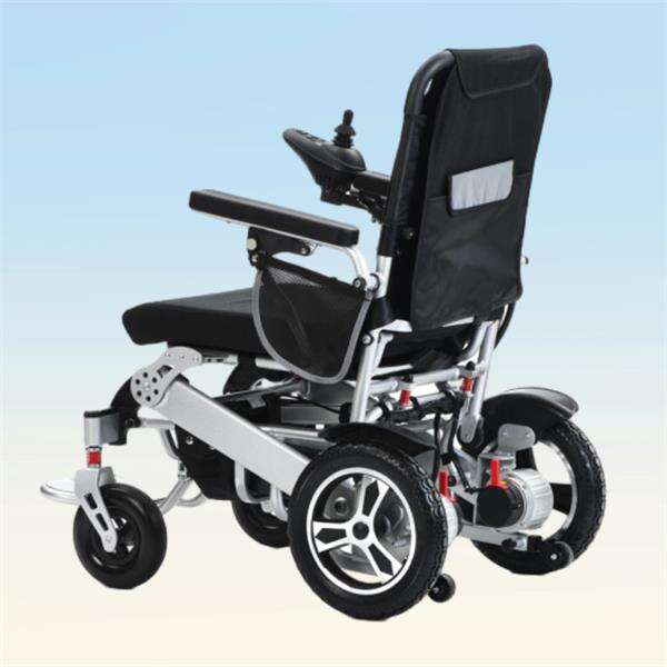 Tıbbi ortamlarda uzun ömürlü kullanım için üretilmiş uzun süreli bakım tekerlekli sandalyeleri: