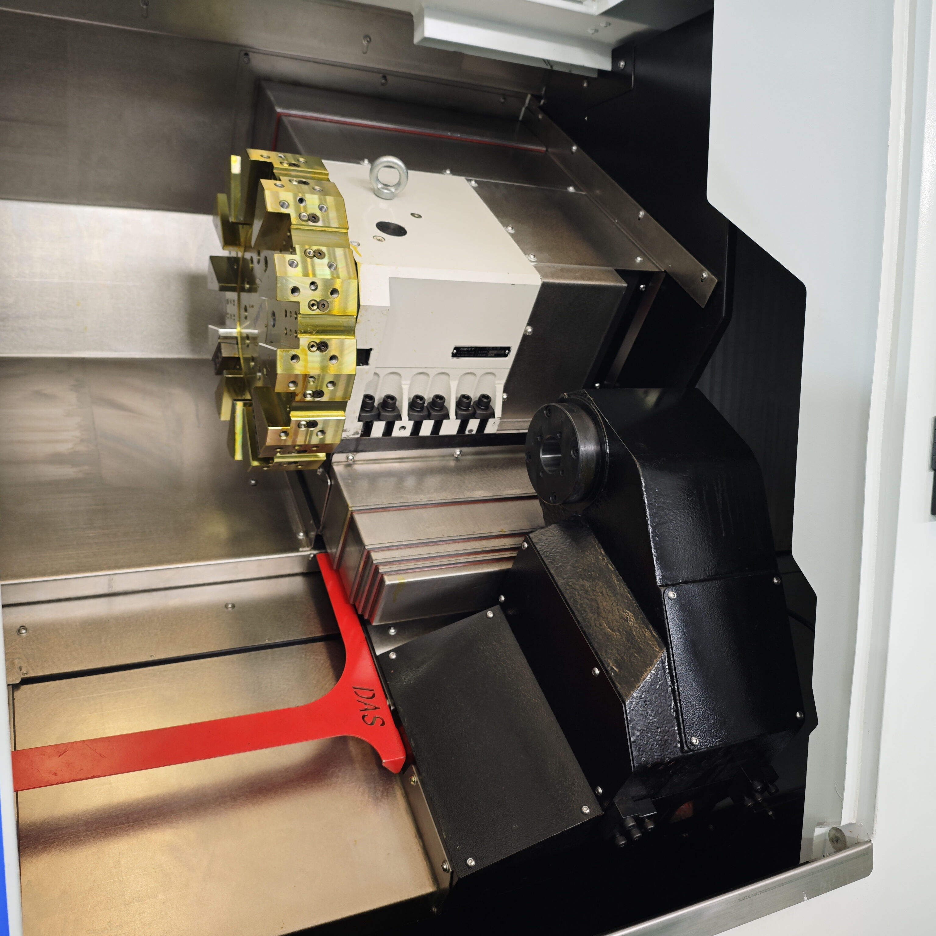 DAS TM700-8 User-Friendly CNC Operating Machine with Touchscreen Interface Lathe and Milling Machine manufacture