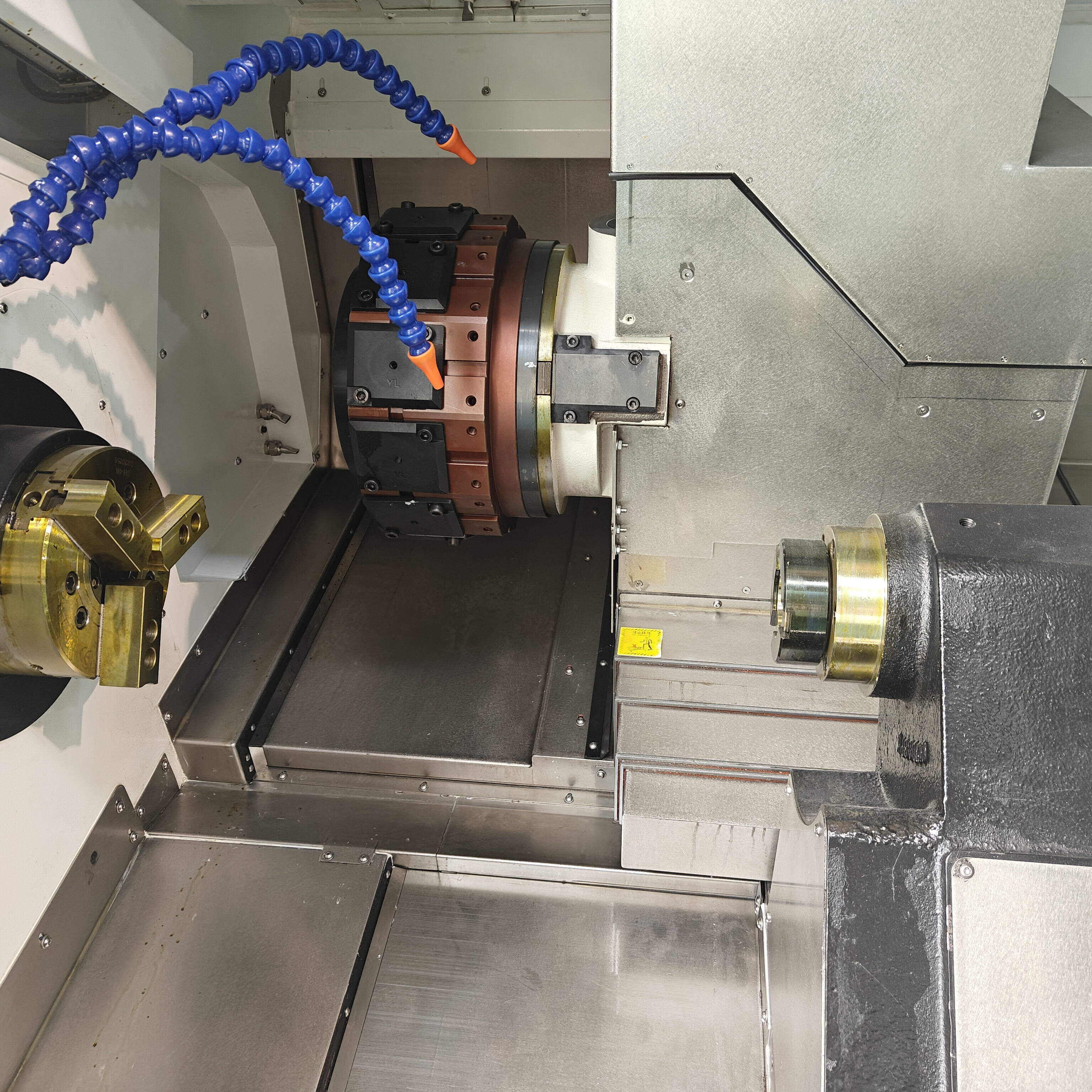 DAS CNC Machine 8 Inch Spindle with Newest BMT55 Power Turret with Programable Cnc Control Tailstock factory