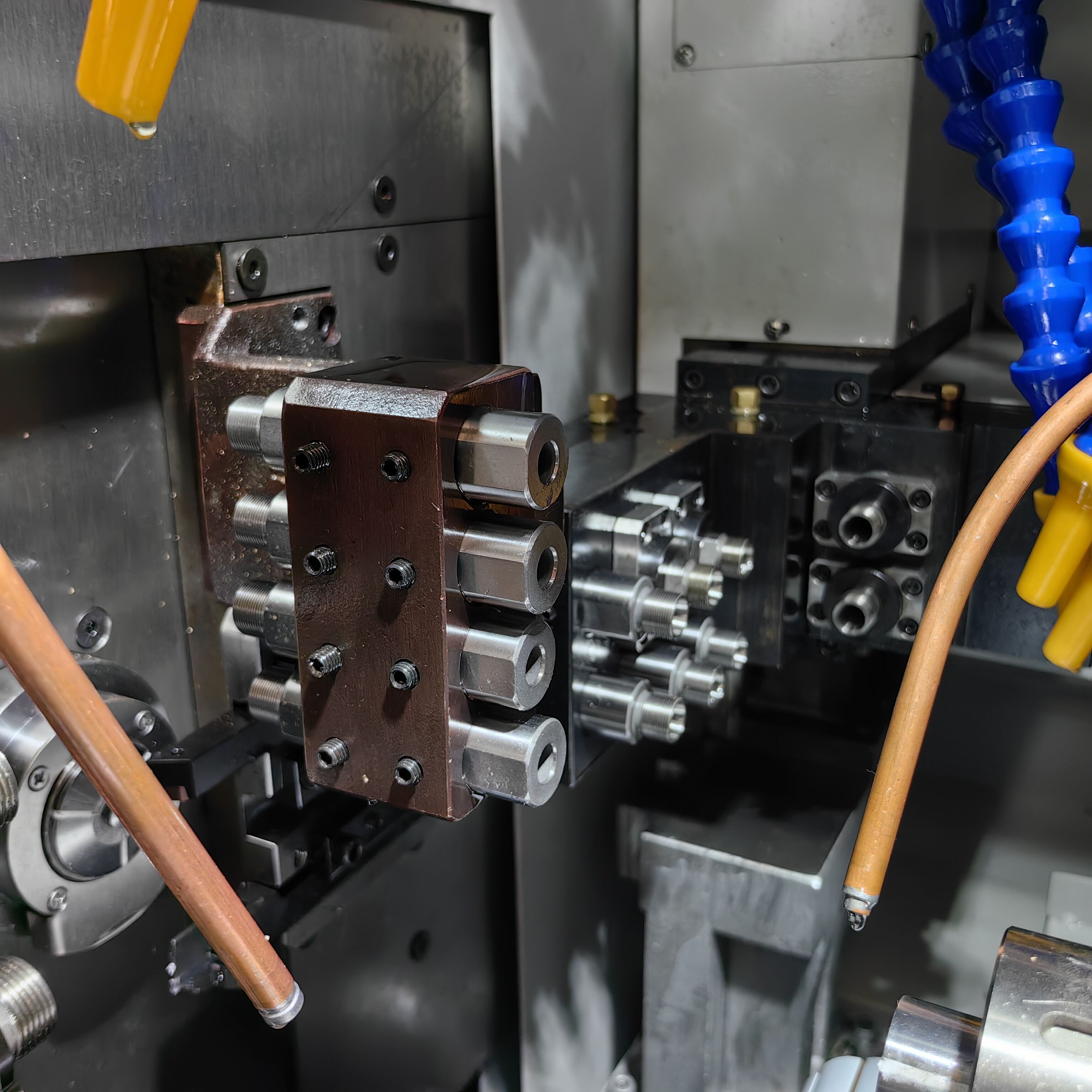 Swiss Type CNC Lathe with Double Spindle Swiss Type Machine details