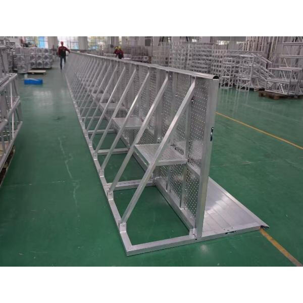 What are the key features to look for in an aluminum barrier stage