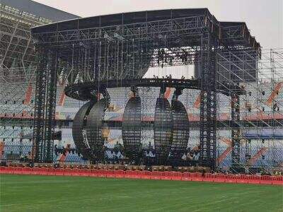 Trusses for Events Supporting LED Screens and Sound Equipment