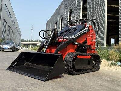 Skid Steer Loader Tires: Solid vs. Pneumatic Options for Construction