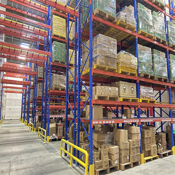 Khaws koj cov khoom kom ruaj ntseg thiab ruaj ntseg nrog 16 ft Pallet Racking