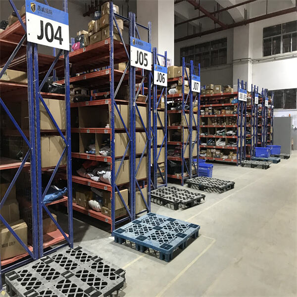 Customizable Stacking Racks for Your Unique Warehouse Needs