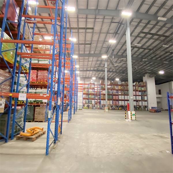 Paglalagay ng Higit pang Imbentaryo sa Iyong Warehouse gamit ang Vertical Racking