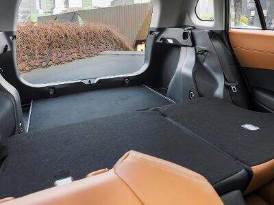 Electric Vehicles vs. Traditional Cars: A Comparison for Buyers