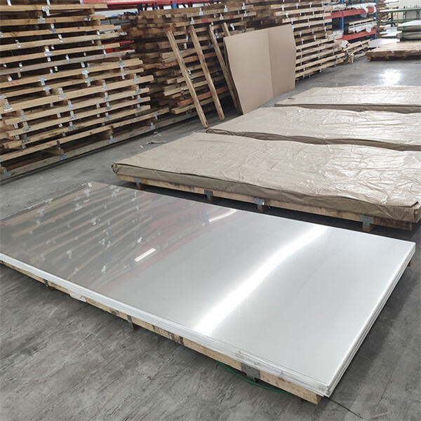 The standardized wall thickness of SCH 40 stainless steel pipe ensures a snug fit and easy installation.