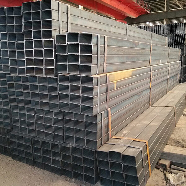 Corrosion-resistant carbon steel square pipe for outdoor use