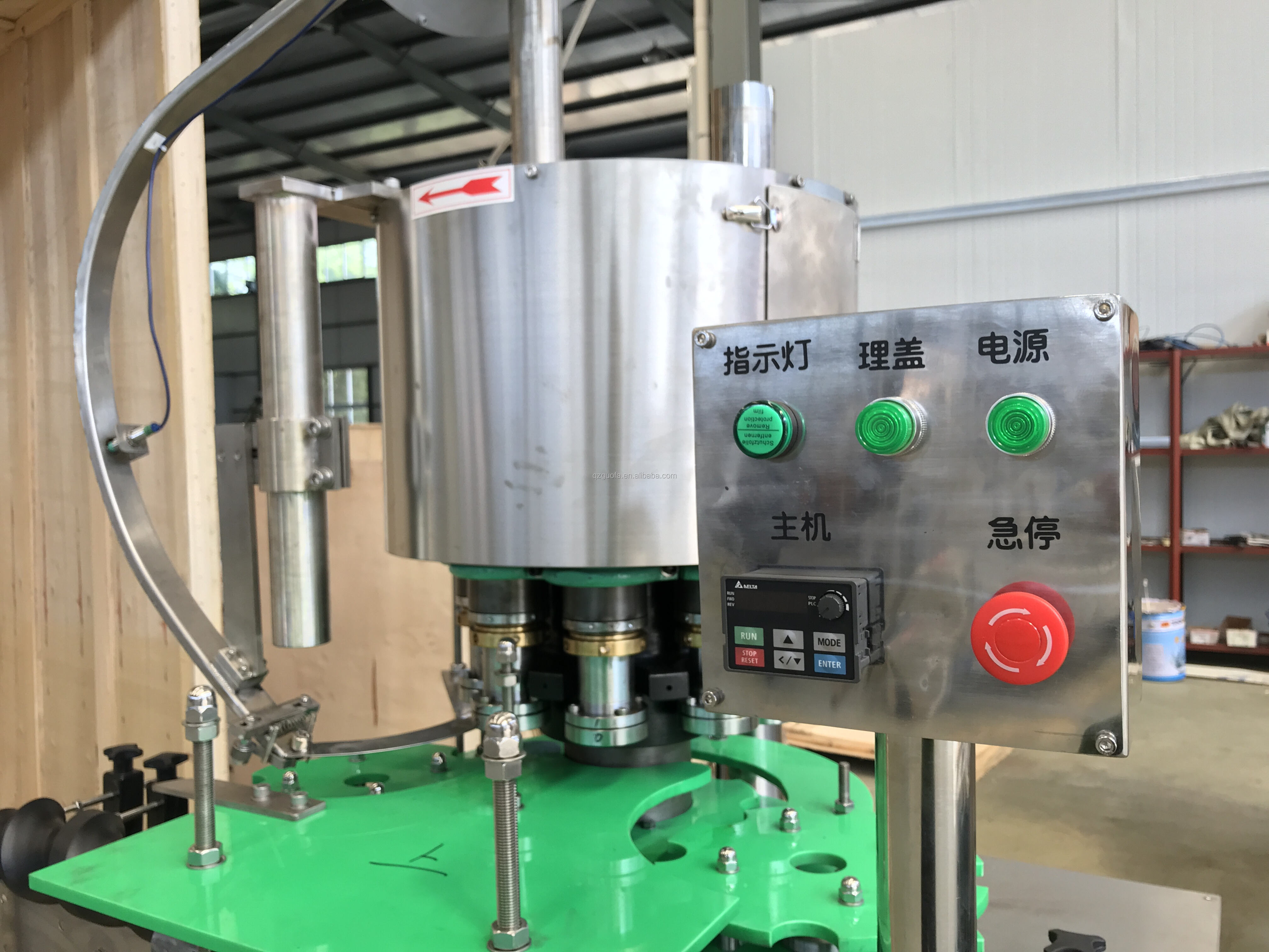 Automatic Customized Juice/Glass Bottle Capping Machine factory