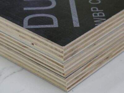 คุณสามารถใช้ปูนปลาสเตอร์ร่วม (joint compound) บนผนังไม้อัดได้หรือไม่