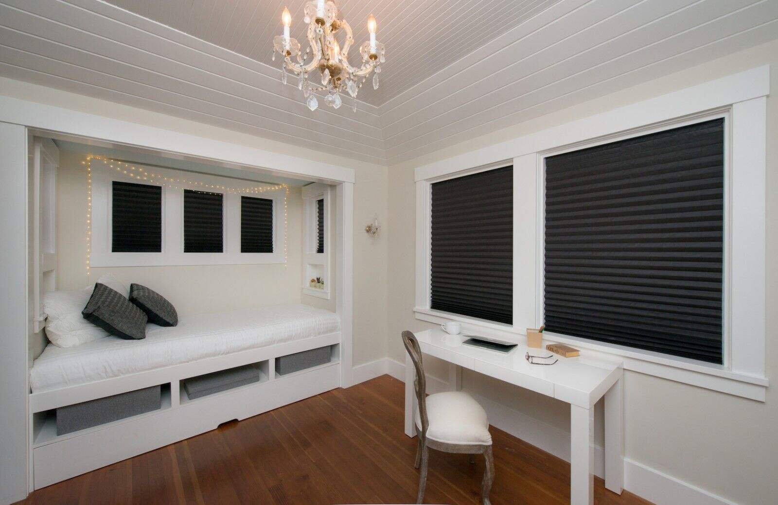 Everyday Use Simple Folding Window Shade Built-In Black Pleated Blinds with Vertical Pattern Paper Material Pinhole Technique factory
