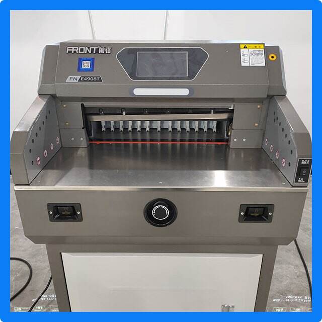 Create clean and precise cuts for your photo projects