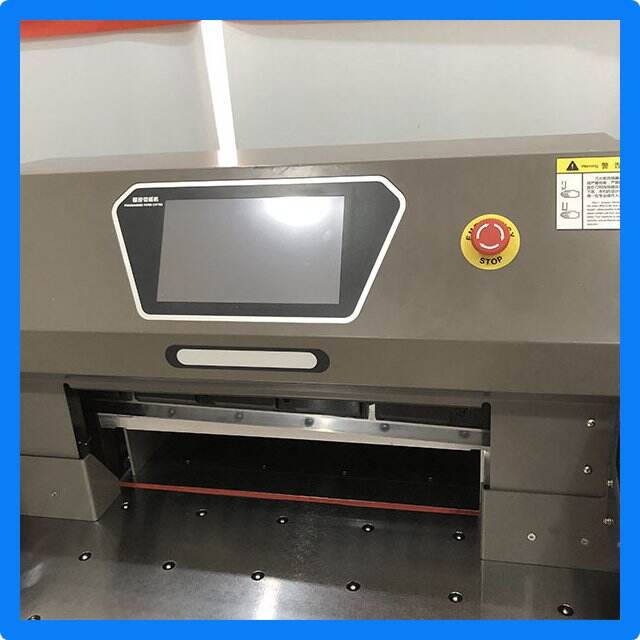 Service and Quality of the Guillotine Paper Slicer: