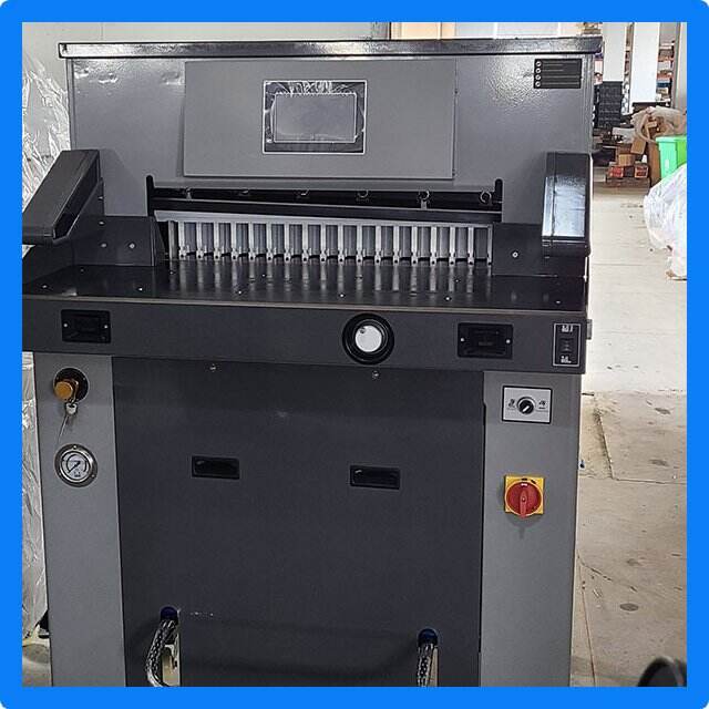 Upgrade your crafting and office supplies with a durable and efficient large paper trimmer