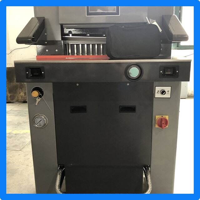 Make clean and precise cuts on oversized paper