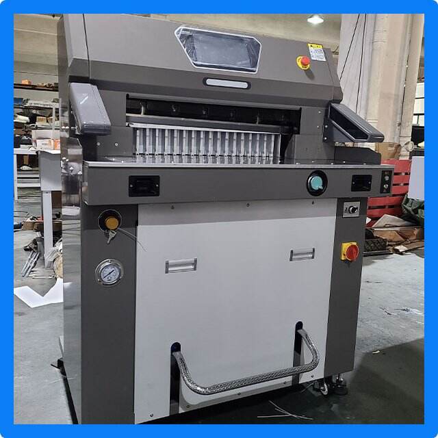 How easy it is to cut, try scissors yourself.