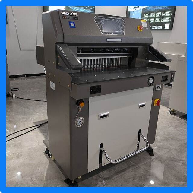 The hydraulic guillotine cutter