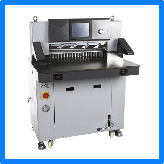 Save time and effort with the cutter guillotine's quick and accurate operation.