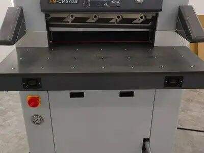 Hogyan állítsuk be a guillotine papírvágót