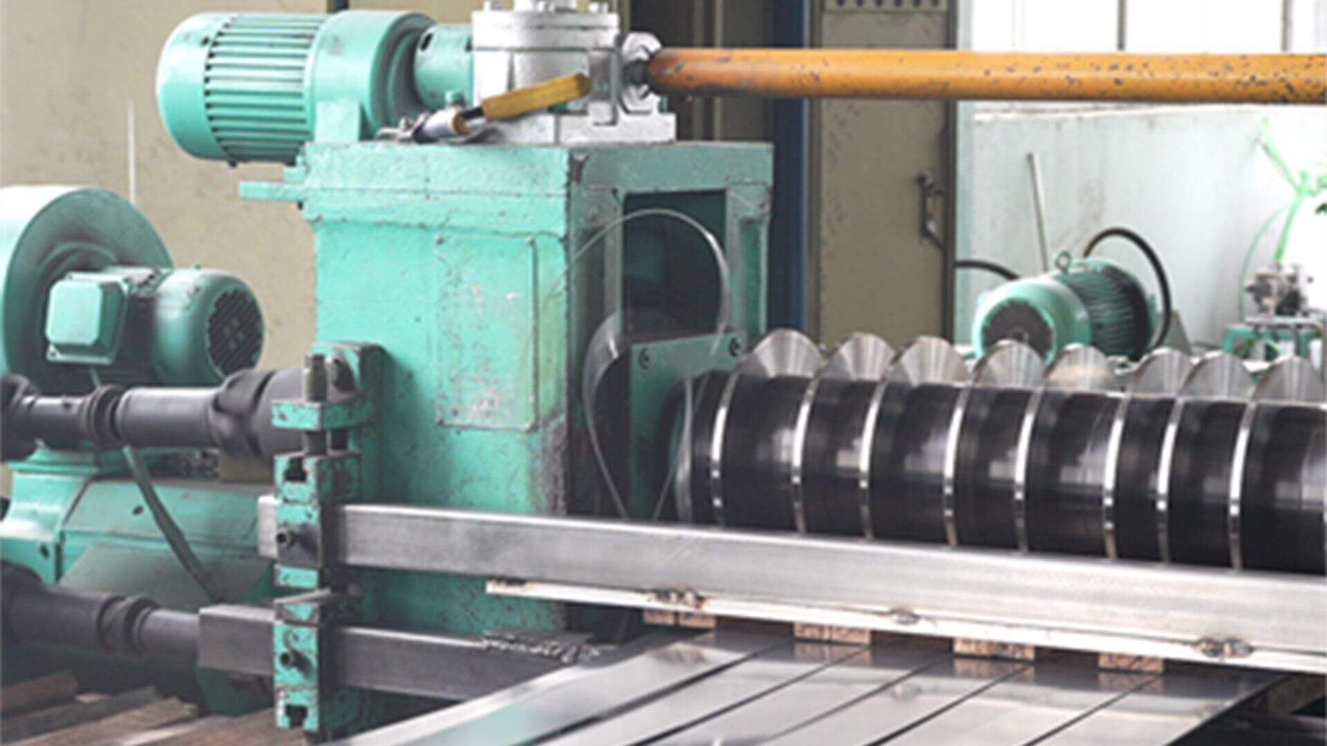 Stainless steel strip cutting