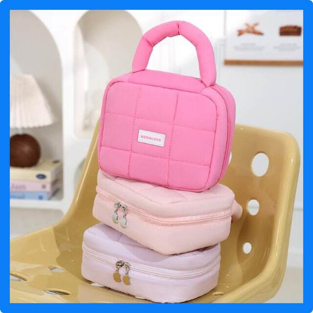 How to maximize storage with a multi compartment makeup bag