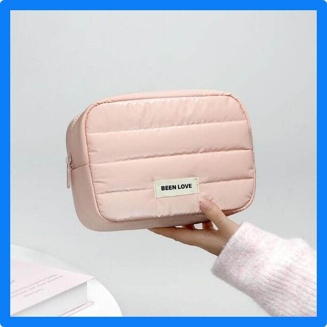 高級メイクアップバッグのコレクションを適切に手入れする方法