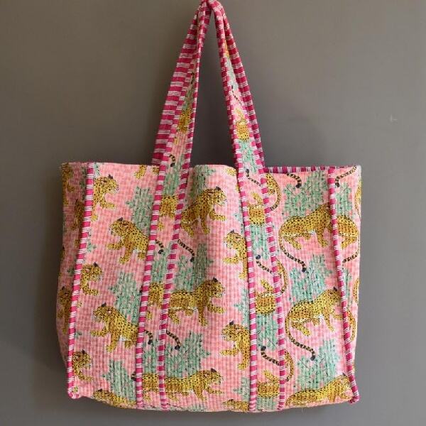 Common usage issues with quilted fabric tote bags