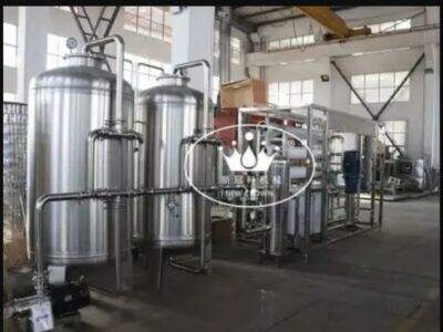 위생적인 배수 설계를 갖춘 고효율 물 충진 기계