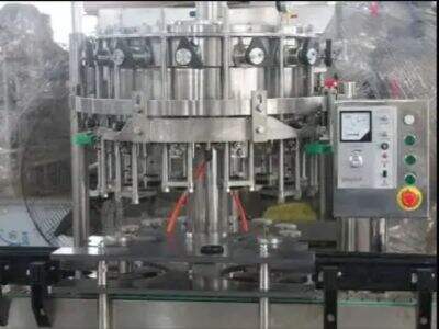 מכונת מילוי מתקדמת למשקאות מיץ פירות לאחסון בקבוקי PET ובקבוקי זכוכית