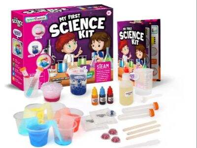 What are the types of stem toys?