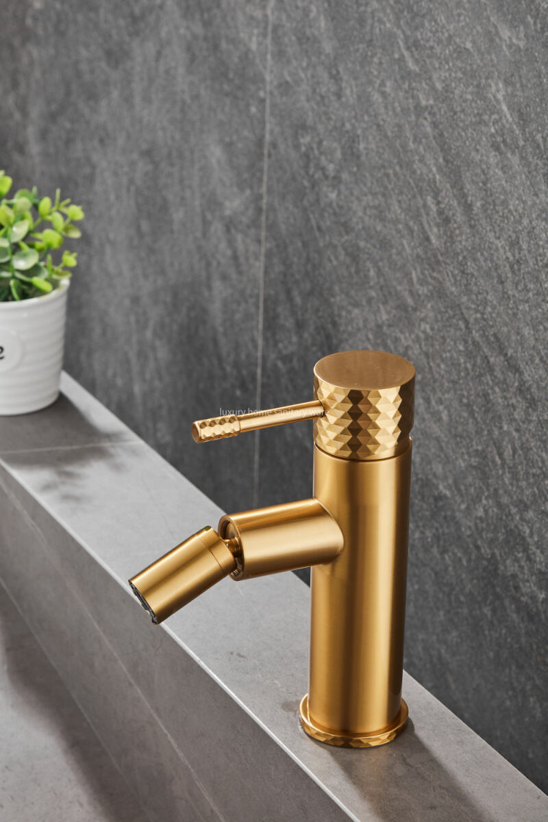 Luxury Home New Basin Washbasin Long Mouth-carved Handle-brushed Gold Bathroom Bidet Faucet Table details