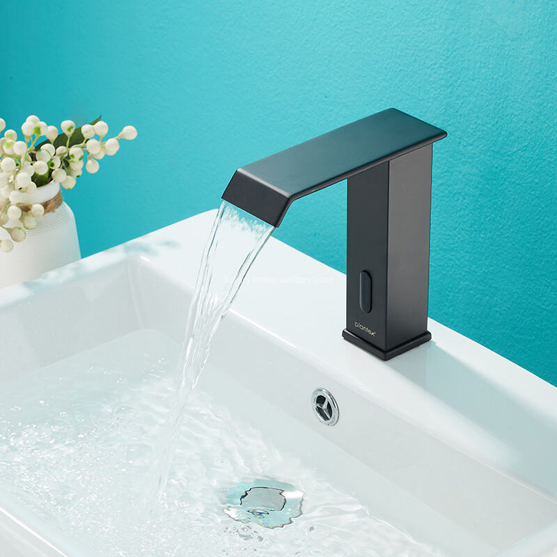 Hot-selling Modern Luxury Single Lever Nozzle Faucet Induction Quartet Short-black Non-touch Induction Faucet factory