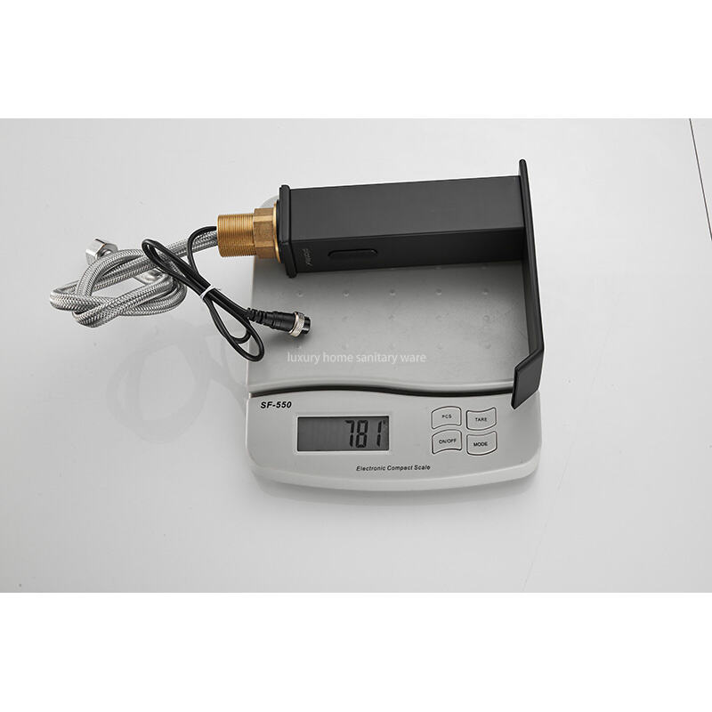 Hot-selling Modern Luxury Single Lever Nozzle Faucet Induction Quartet Short-black Non-touch Induction Faucet supplier