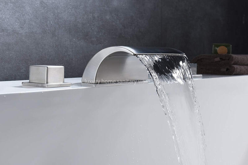 Wholesale Bathroom Deck Mount Bathtub Faucet Spout Waterfall Faucet Mixer Brass Bathtub Faucet manufacture