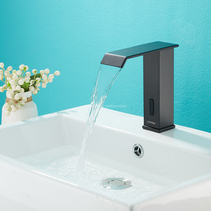 Hot-selling Modern Luxury Single Lever Nozzle Faucet Induction Quartet Short-black Non-touch Induction Faucet supplier